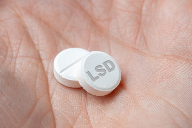 How to Identify and Handle a “Bad Trip” (Challenging Experience)